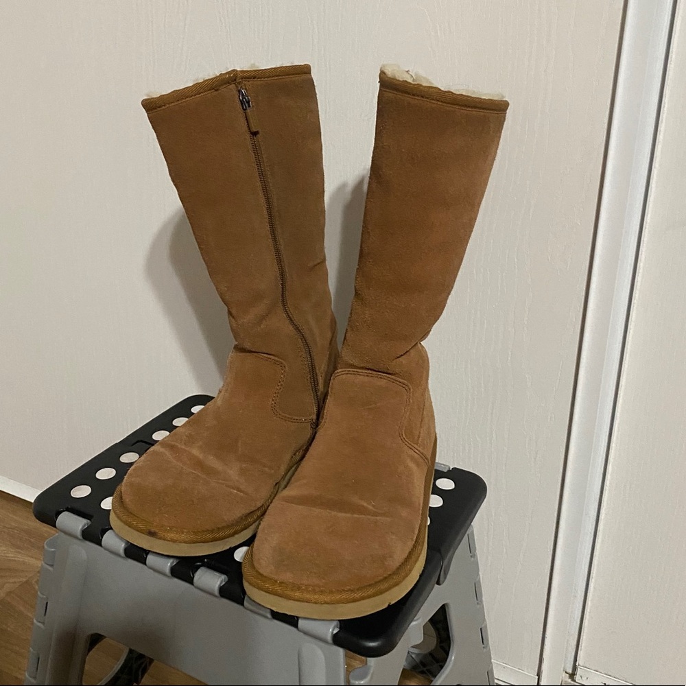Used UGGS with zipper